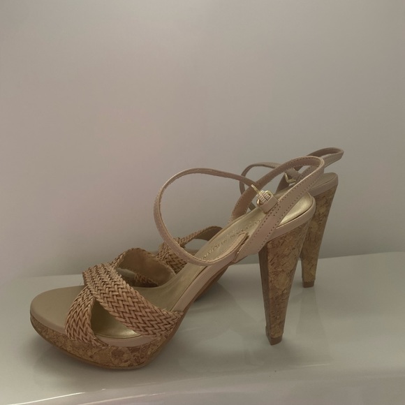 High heels - Picture 2 of 3